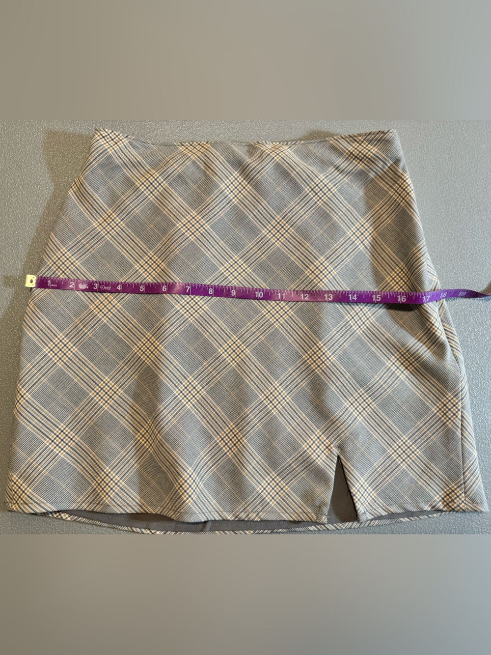 Abercrombie & Fitch Gray Tan Plaid Mini Skirt Size Small - Picture 9 of 11
